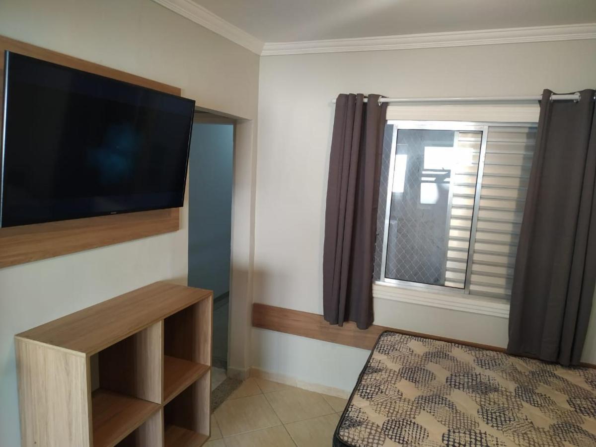 Kitnet Asturias 51B No Ed. Guariata, Proximo A Praia Das Asturias Em Гуаружа Экстерьер фото
